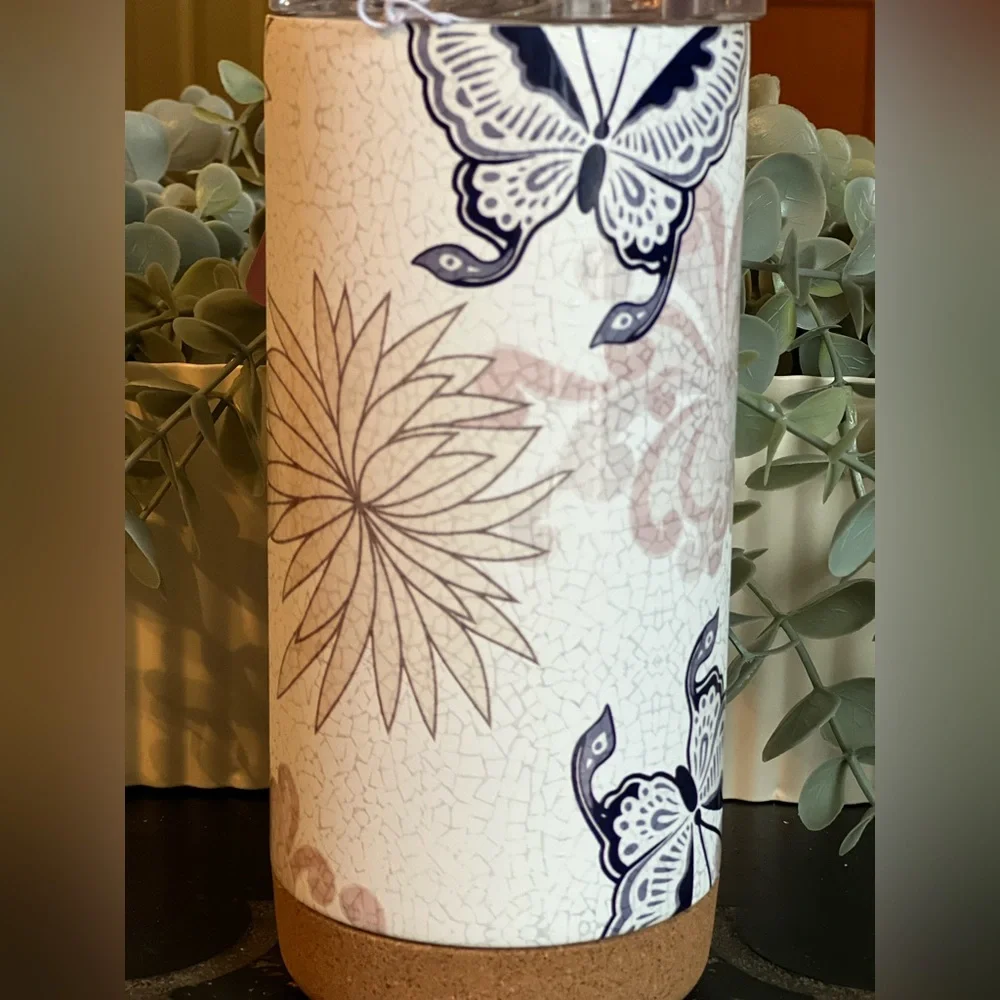 Floral/ Butterfly Insulated Water Bottle - Picture 2 of 3